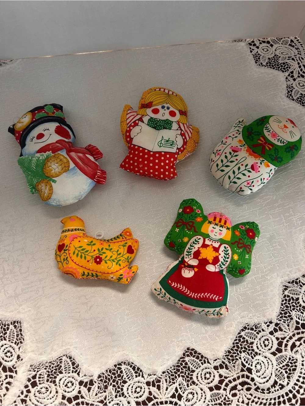 Retro 70s 80s Cut Sew Fabric Pillow Ornaments Folk Art Calico Country Lot of 5